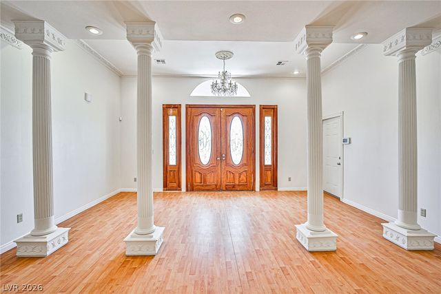 6970 Eldora Avenue, Las Vegas, NV 89117