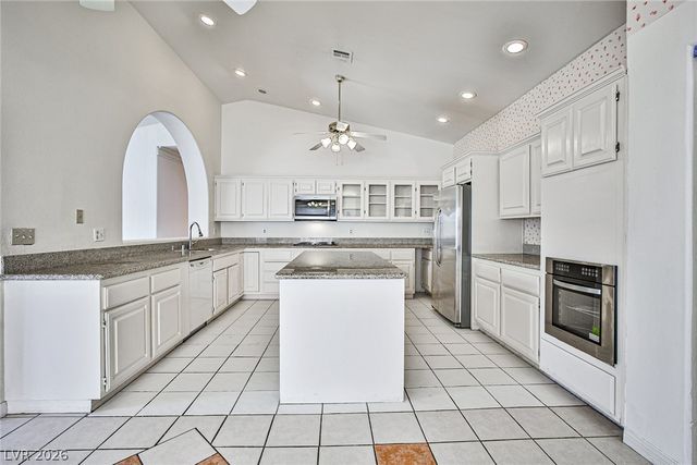 6970 Eldora Avenue, Las Vegas, NV 89117