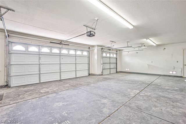 6970 Eldora Avenue, Las Vegas, NV 89117