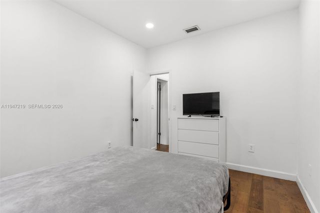 550 Cardinal St, Miami Springs, FL 33166