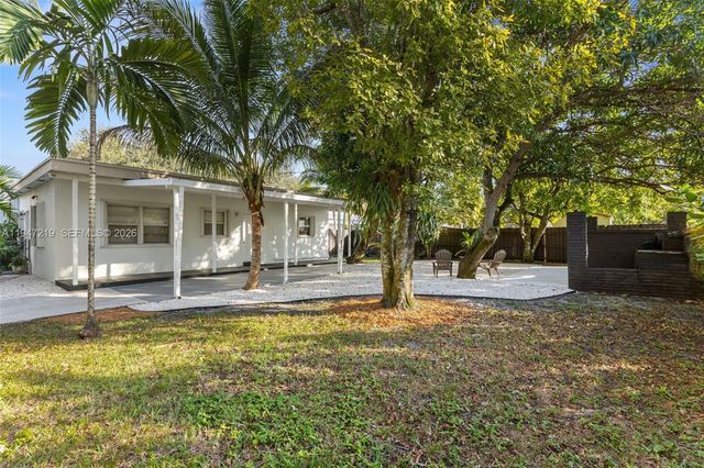 550 Cardinal St, Miami Springs, FL 33166