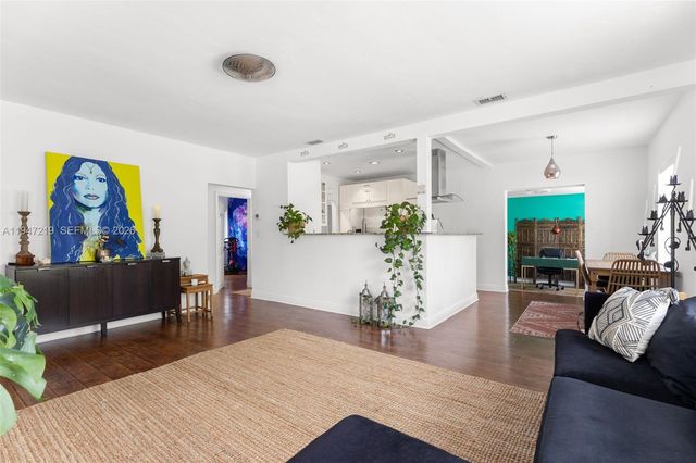 550 Cardinal St, Miami Springs, FL 33166