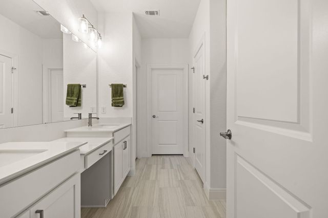 113 Bell Chime DR, Liberty Hill, TX 78642