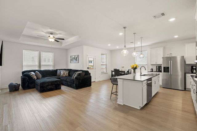 113 Bell Chime DR, Liberty Hill, TX 78642