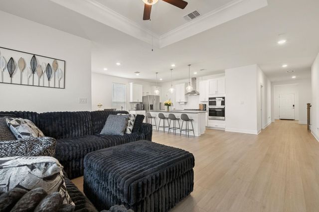 113 Bell Chime DR, Liberty Hill, TX 78642