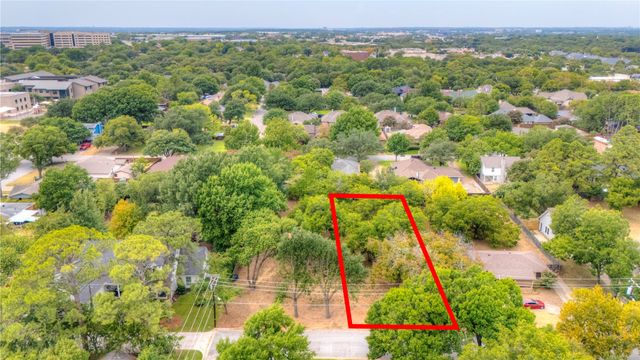 310 Blevins Street, Grapevine, TX 76051