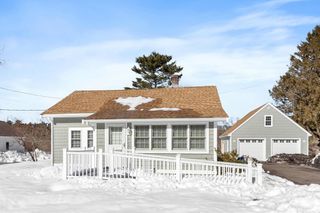 121 North St, Middleboro, MA 02346