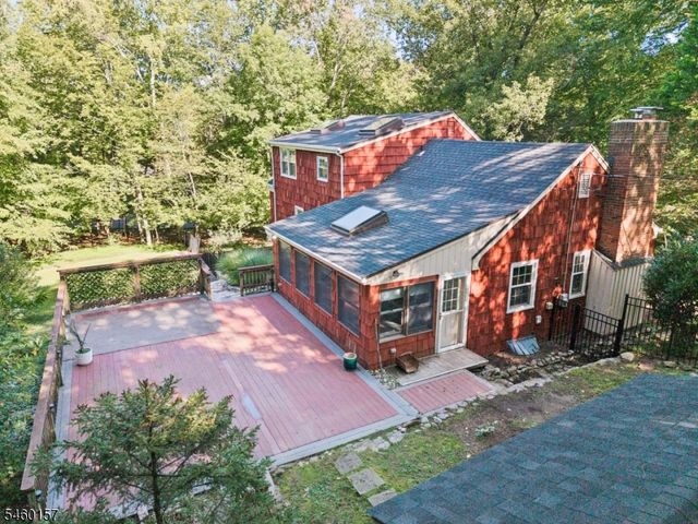 3 Gravel Hill Rd, Kinnelon Boro, NJ 07405