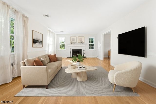 3 Gravel Hill Rd, Kinnelon Boro, NJ 07405