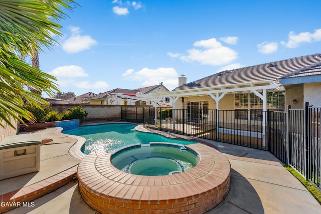 43648 Colony Drive, Lancaster, CA 93536