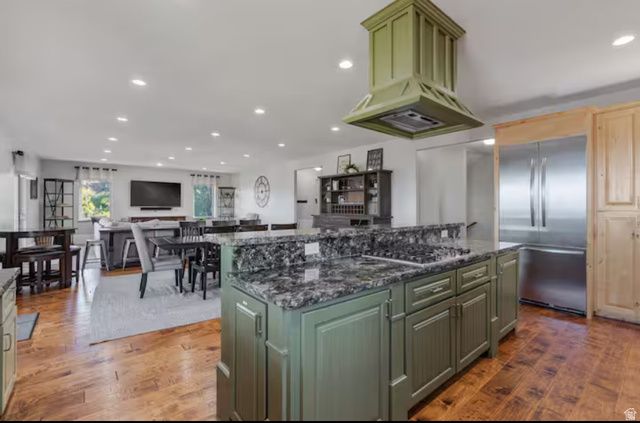 705 N LOCHWOOD VW, Garden City, UT 84028