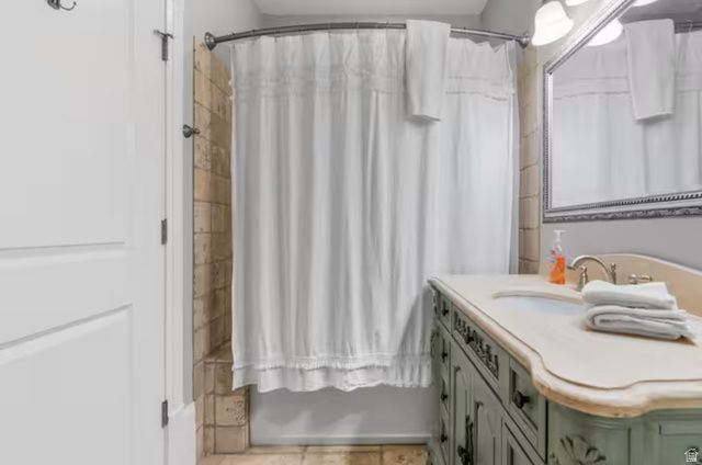 705 N LOCHWOOD VW, Garden City, UT 84028