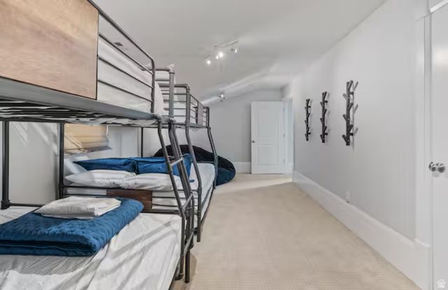 705 N LOCHWOOD VW, Garden City, UT 84028