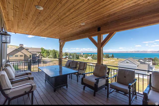 705 N LOCHWOOD VW, Garden City, UT 84028