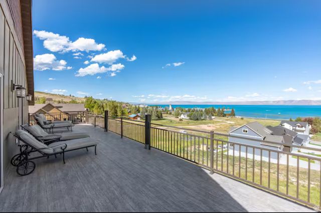 705 N LOCHWOOD VW, Garden City, UT 84028