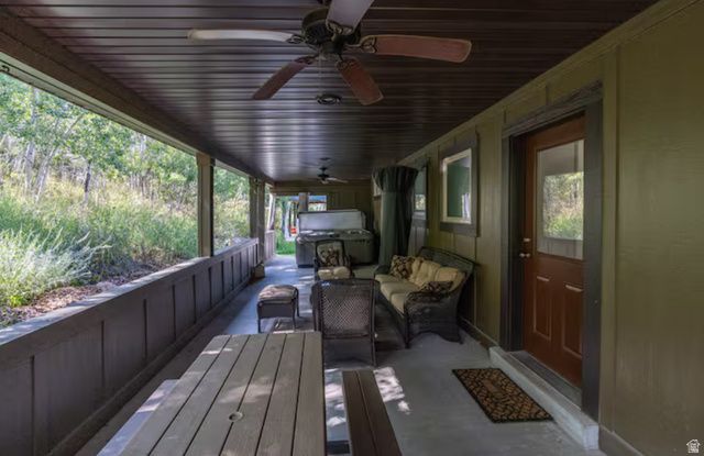 705 N LOCHWOOD VW, Garden City, UT 84028