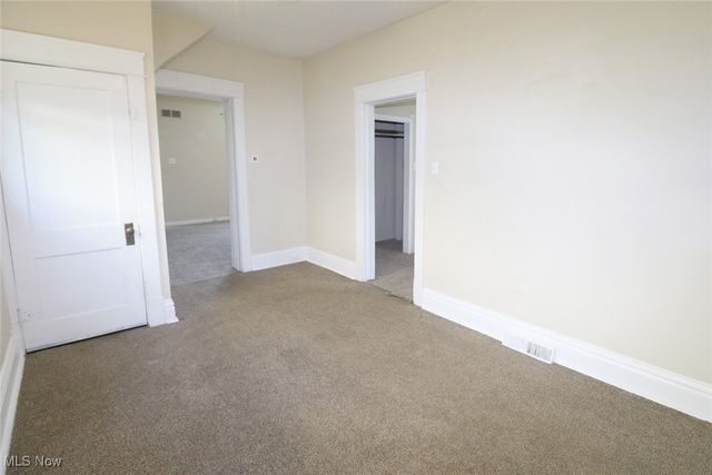 1302 Oregon Avenue, Steubenville, OH 43952