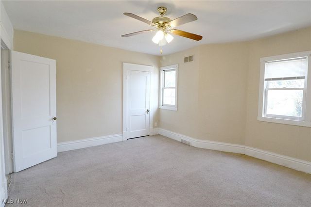 1302 Oregon Avenue, Steubenville, OH 43952