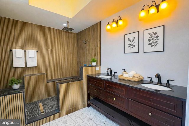 5725 13TH ST NW, Washington, DC 20011