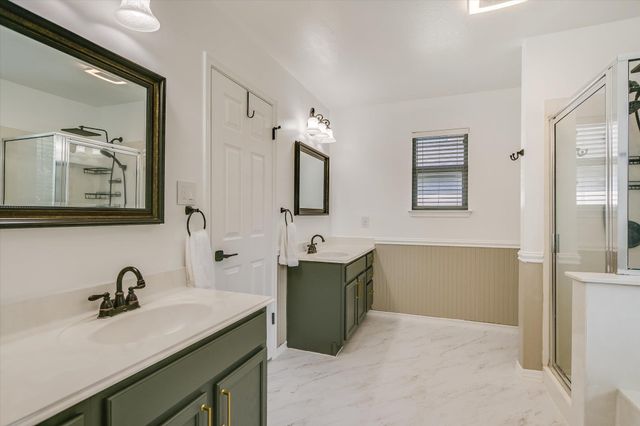 1302 Redbud LN, Leander, TX 78641