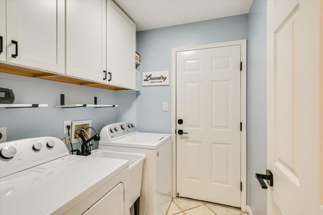 1302 Redbud LN, Leander, TX 78641