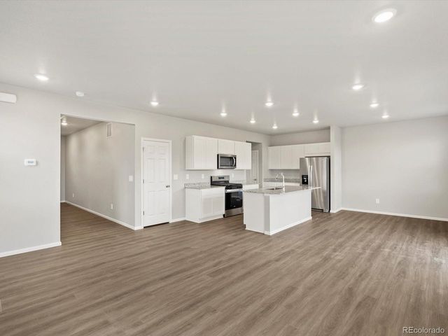 6754 Roundtail Way, Colorado Springs, CO 80925