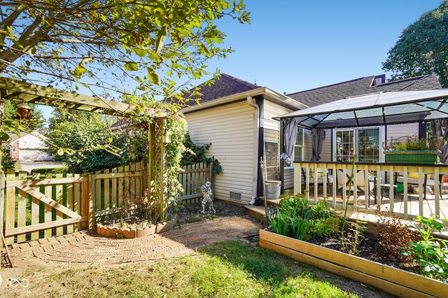 6329 Barberry Drive, Avon, IN 46123