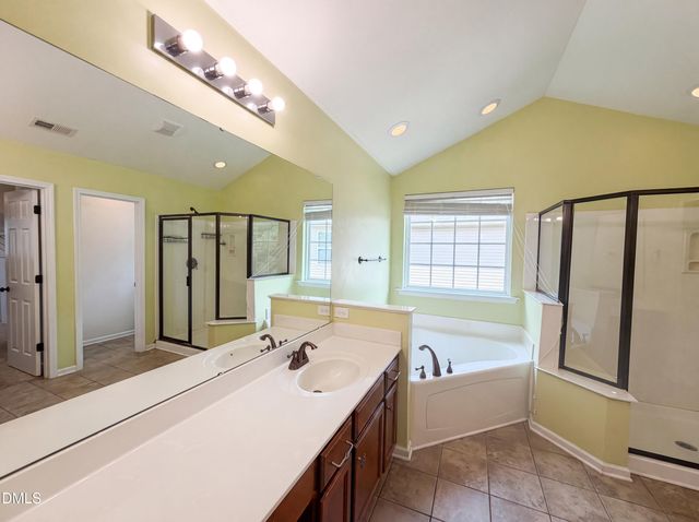 320 Knollcrest Lane, Knightdale, NC 27545