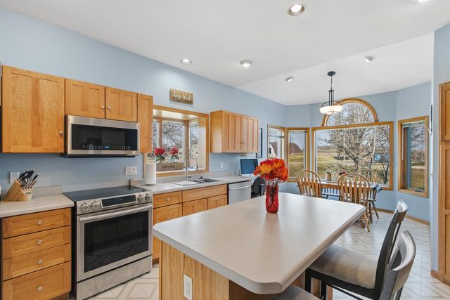 7776 US Highway 51, Deforest, WI 53532