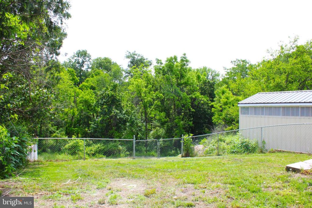 Image 22 of property listing at 550 WINIFRED RD, Cumberland, MD 21502