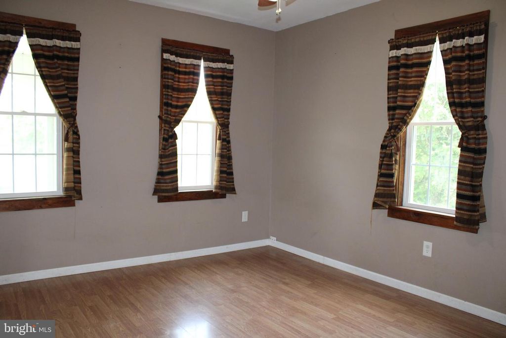 Image 26 of property listing at 550 WINIFRED RD, Cumberland, MD 21502