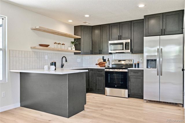 7810 S Kittredge Circle, Englewood, CO 80112