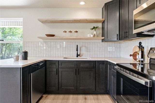 7810 S Kittredge Circle, Englewood, CO 80112