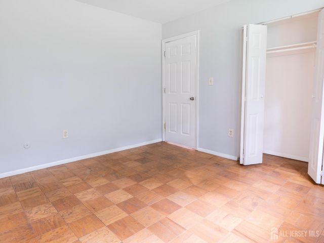 52 Garden View Terrace 19, East Windsor, NJ 08520