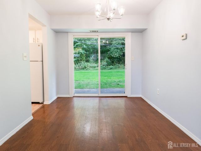 52 Garden View Terrace 19, East Windsor, NJ 08520