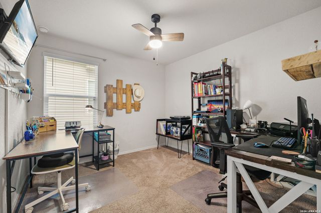 220 MIDDLE GREEN LOOP, Floresville, TX 78114