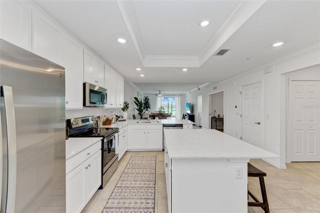 5685 PALMER CIRCLE 105, Bradenton, FL 34211