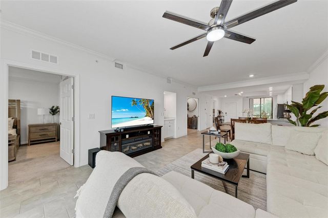 5685 PALMER CIRCLE 105, Bradenton, FL 34211