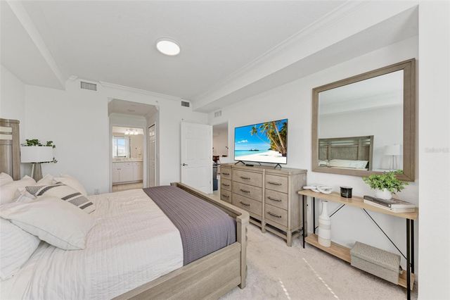 5685 PALMER CIRCLE 105, Bradenton, FL 34211