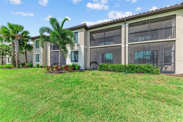 5685 PALMER CIRCLE 105, Bradenton, FL 34211