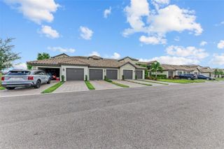 5685 PALMER CIRCLE 105, Bradenton, FL 34211