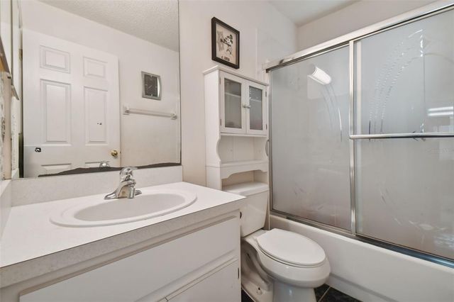 6108 LANSHIRE DRIVE, Tampa, FL 33634