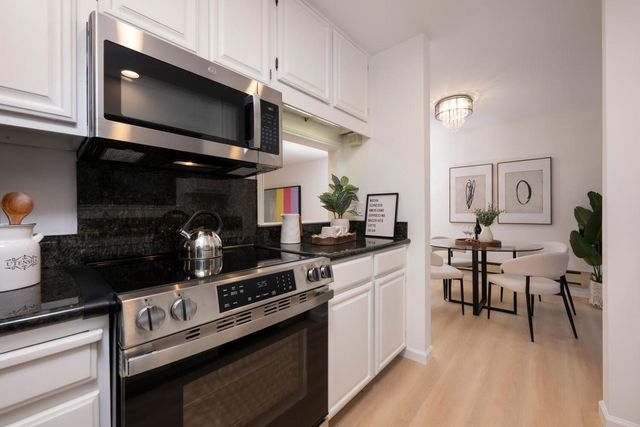 733 Fairfield Road 10, Burlingame, CA 94010