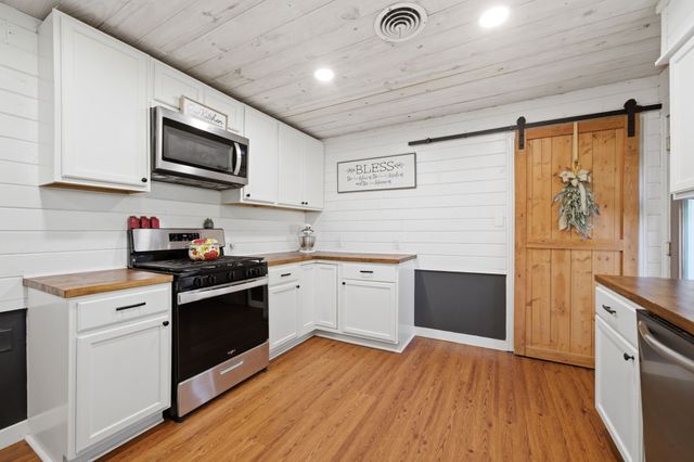 1704 S Houston Street, Kaufman, TX 75142