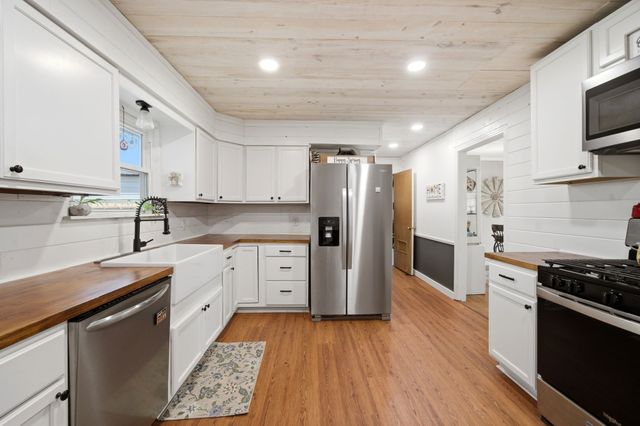 1704 S Houston Street, Kaufman, TX 75142