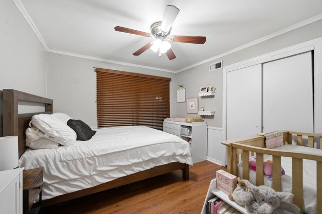 1704 S Houston Street, Kaufman, TX 75142