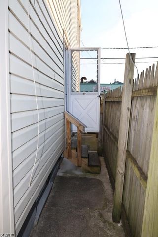 28 Warren St, North Plainfield Boro, NJ 07060