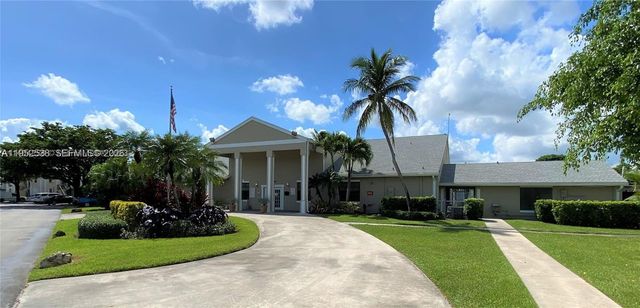 840 Independence Drive 840F, Homestead, FL 33034