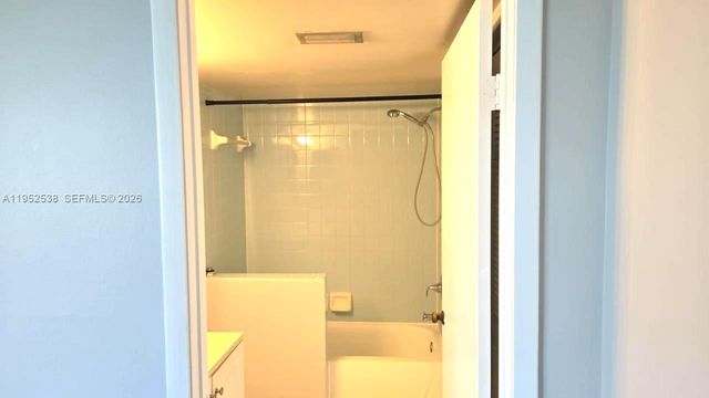 840 Independence Drive 840F, Homestead, FL 33034