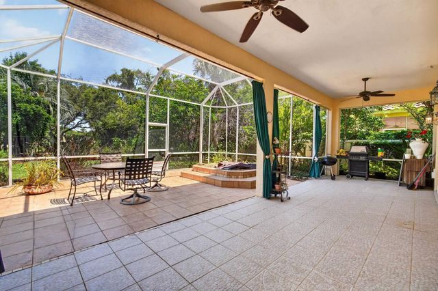 10 MONTERREY DRIVE, Palm Coast, FL 32137